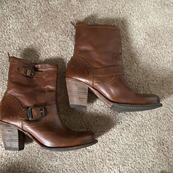 Frye Karla Engineer Short Soft Vintage Brown Buckle Boots Sz 7.5 B - Picture 5 of 11